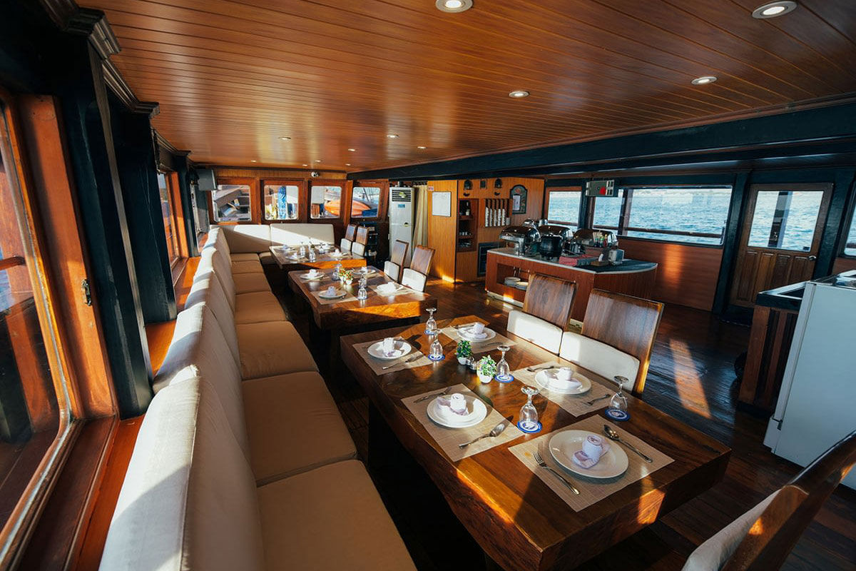 Dining Room - Sea Safari 8