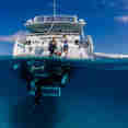Divers returning to the ScubaPro II liveaboard