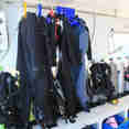 Dive deck with gear storage space