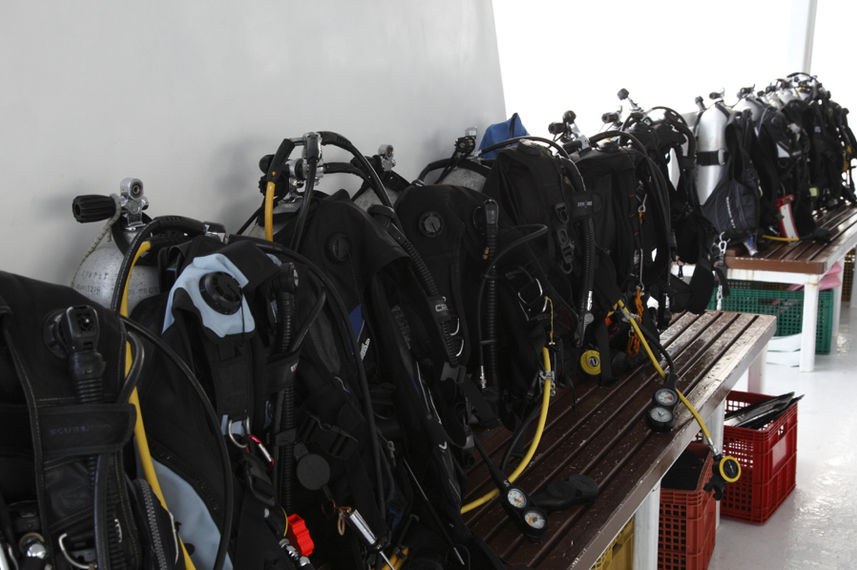 Dive gear on the dive dhoni - Fun Azul