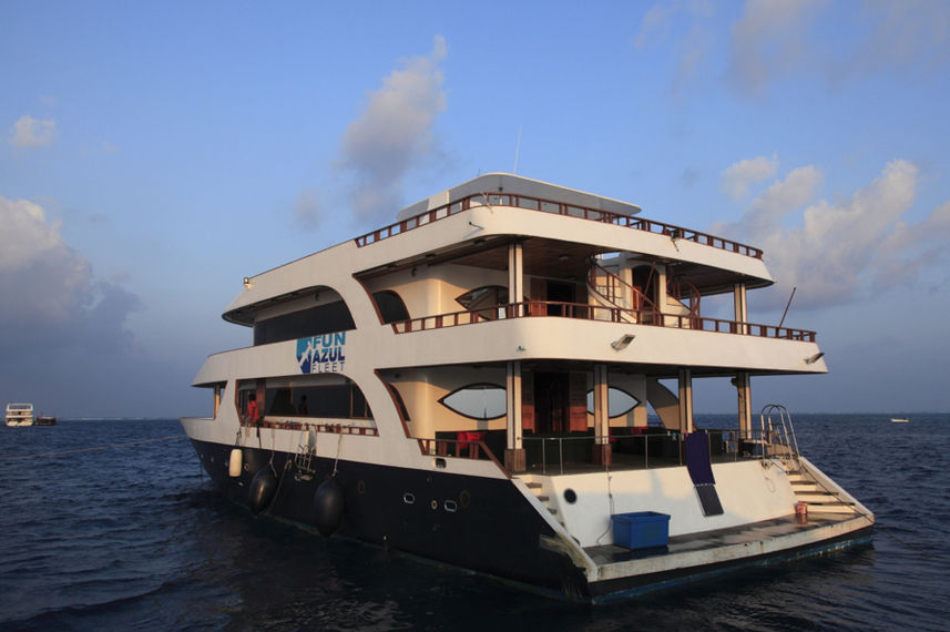 Rear of Fun Azul Maldives