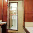 #en-suitebathroom - Dhinasha