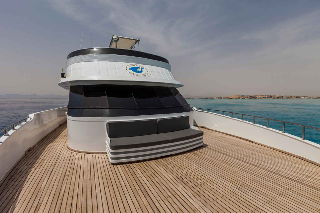 #sundeck - Golden Dolphin