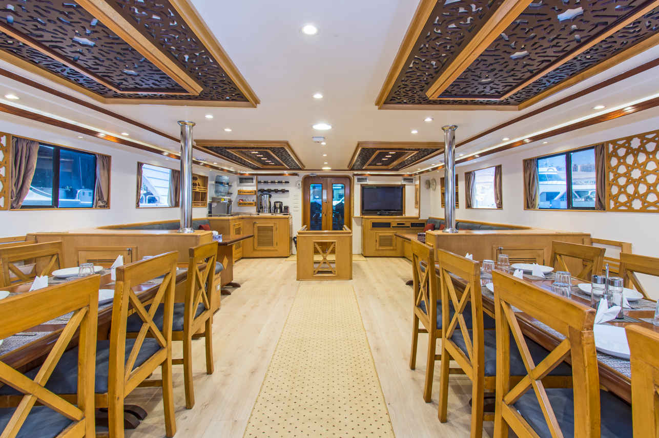 #diningroom - Golden Dolphin
