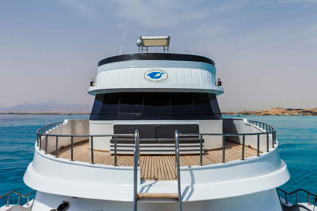 #sundeck - Golden Dolphin