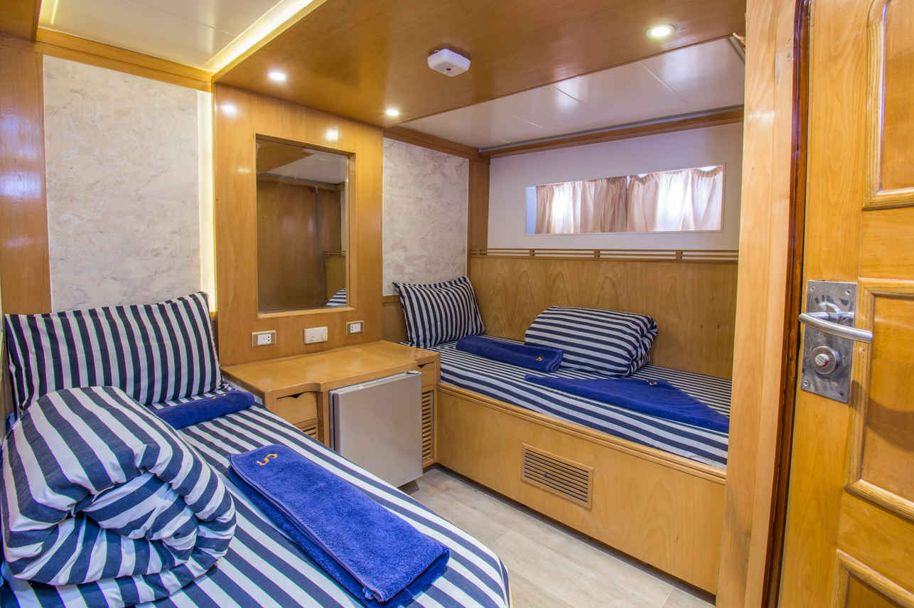 #twincabin - Golden Dolphin