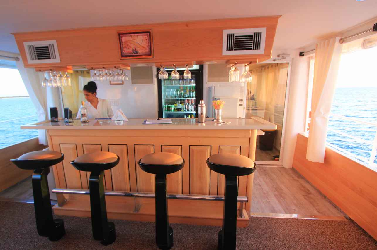 Top deck bar aboard the Avalon II Liveaboard