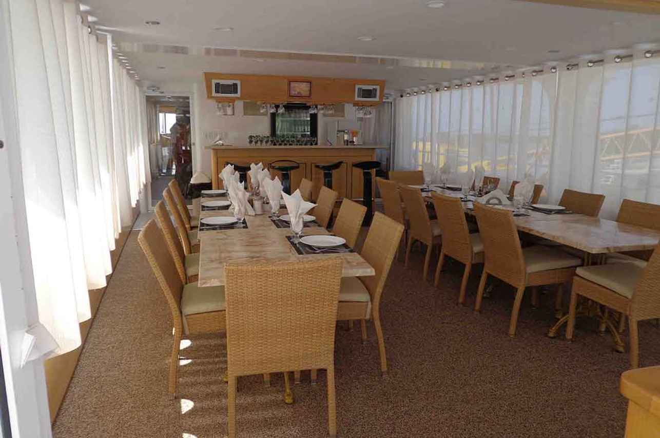 Indoor dining area - Avalon II Cuba