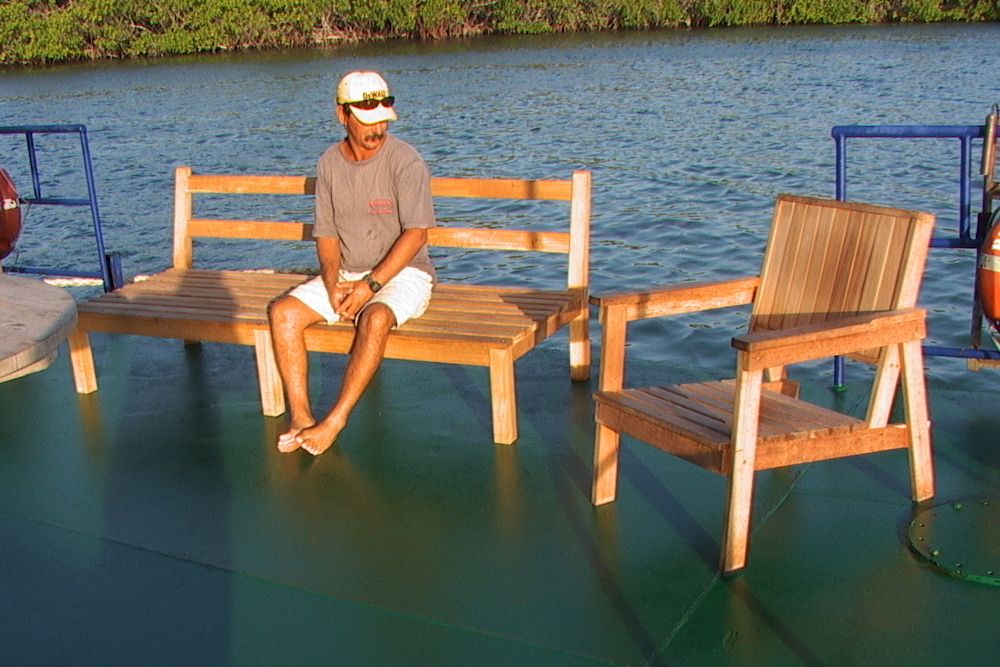 Leisure deck relaxation - Tortuga House Boat