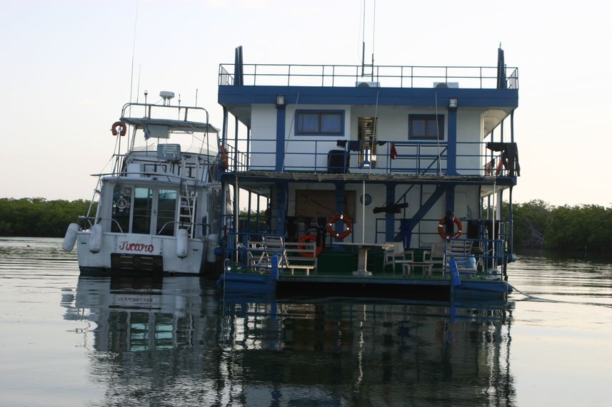 Tortuga House Boat - Jardines de la Reina Cuba