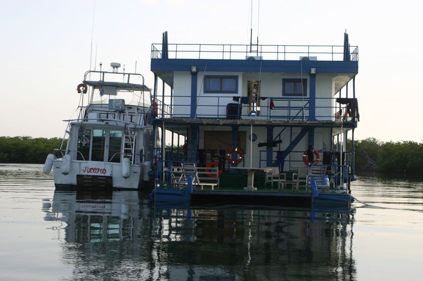 Tortuga House Boat - Jardines de la Reina Cuba