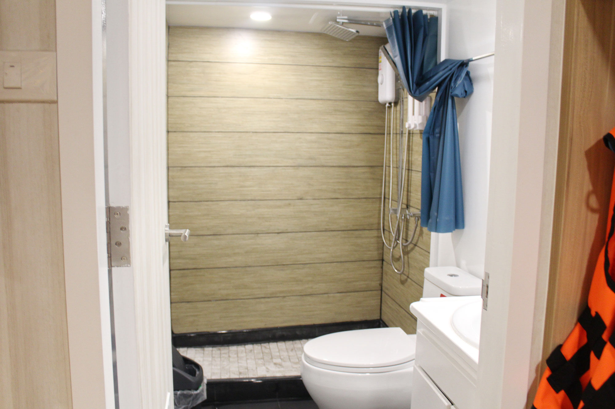 En-Suite bathrooms - Deep Andaman Queen