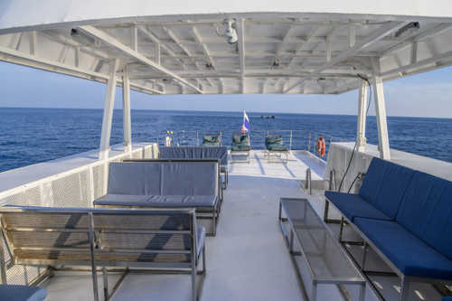Top deck