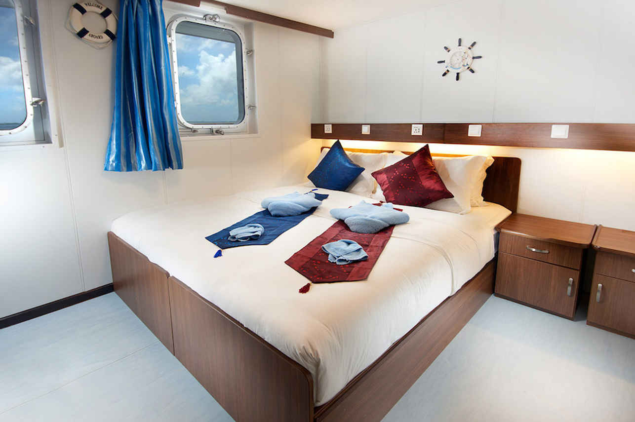 Upper Deck Double Cabin - French Polynesia Master