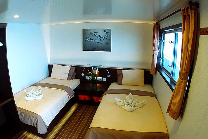 Main Deck Twin Cabins