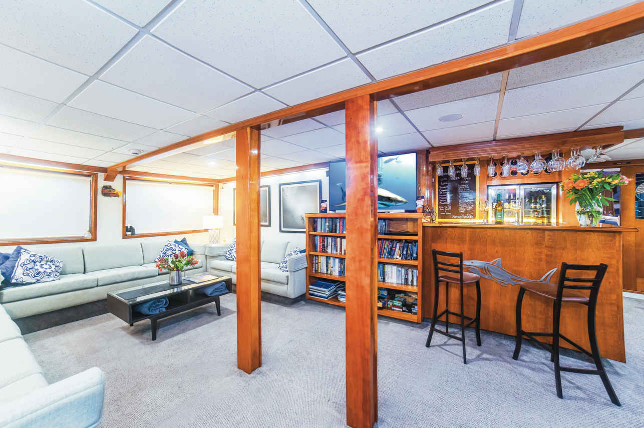Indoor Saloon - Nautilus Explorer