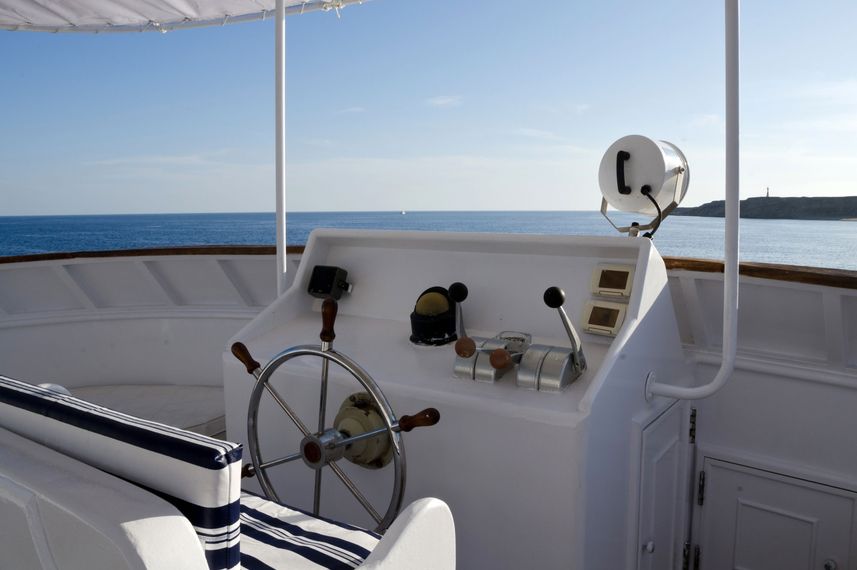 Captains Helm - Snefro Pearl