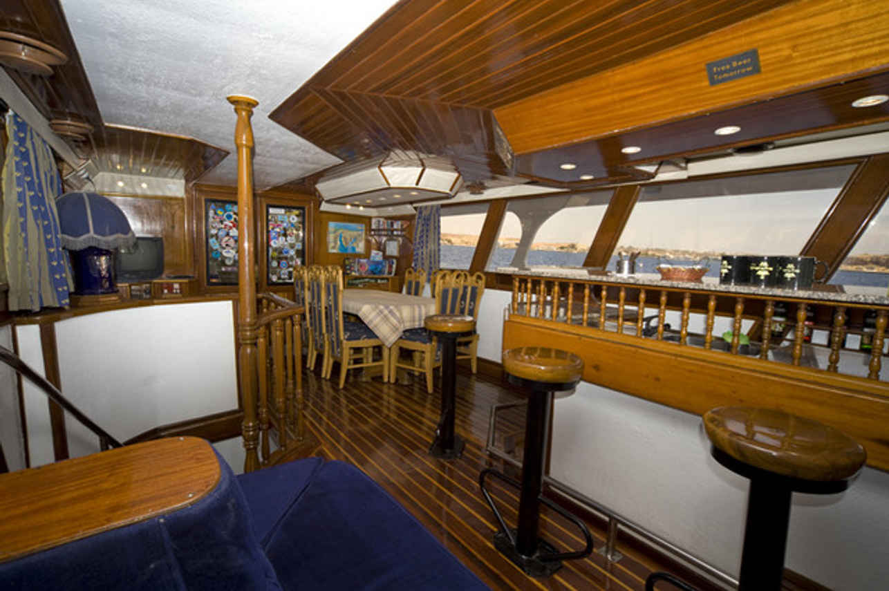 Main deck salon - King Snefro 3