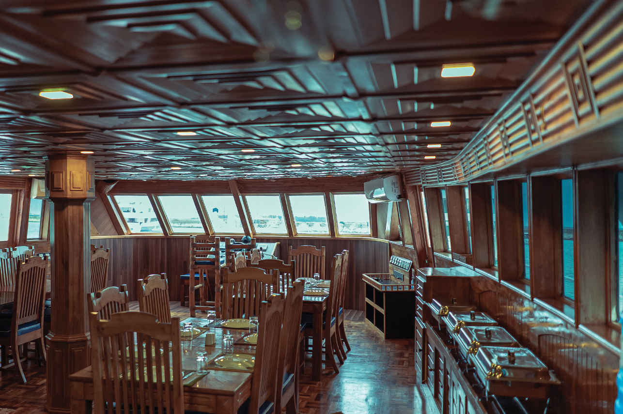 Dining Room - Iruvai