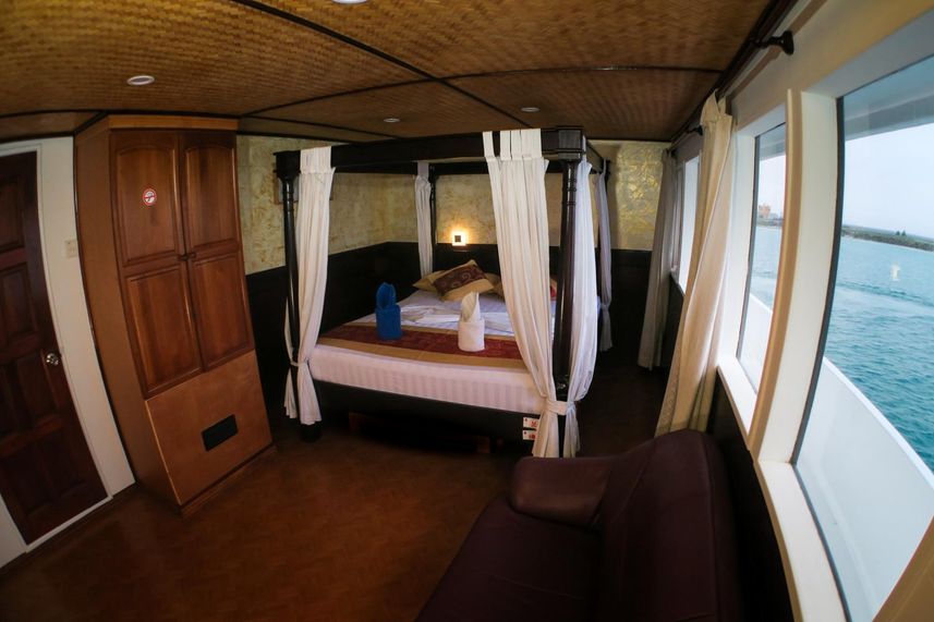 Manta Cruise Liveaboard Suite