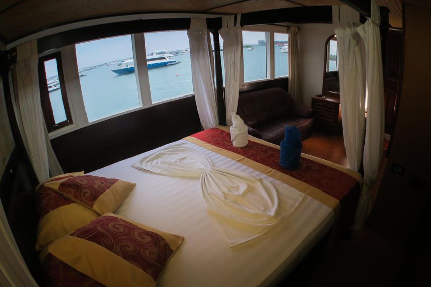 Manta Cruise Liveaboard Suite