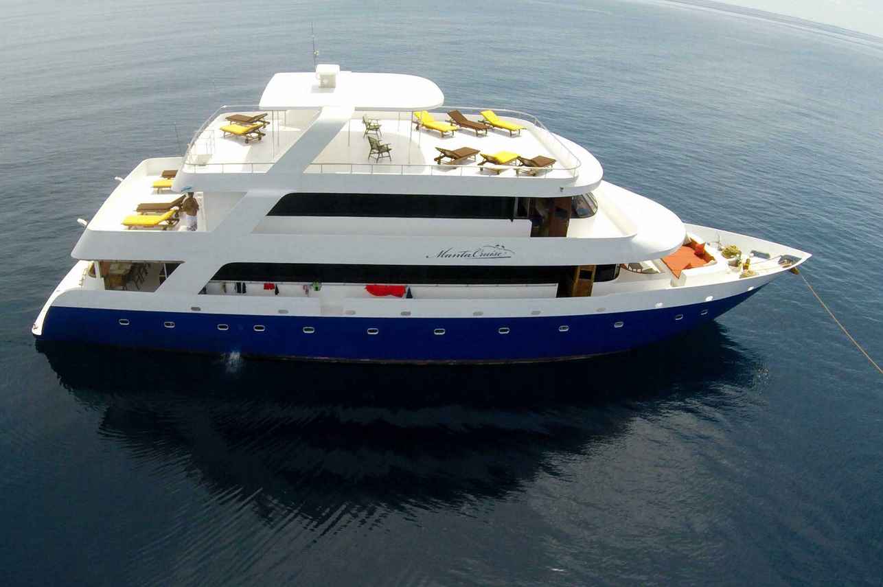 Manta Cruise Liveaboard Maldives