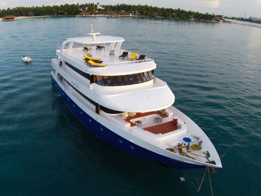 Manta Cruise Liveaboard Maldives