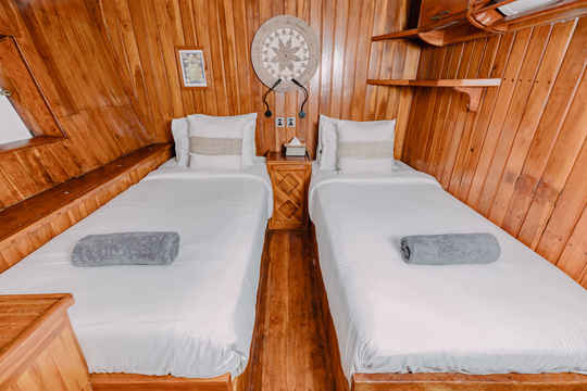Deluxe Twin/Double Cabins