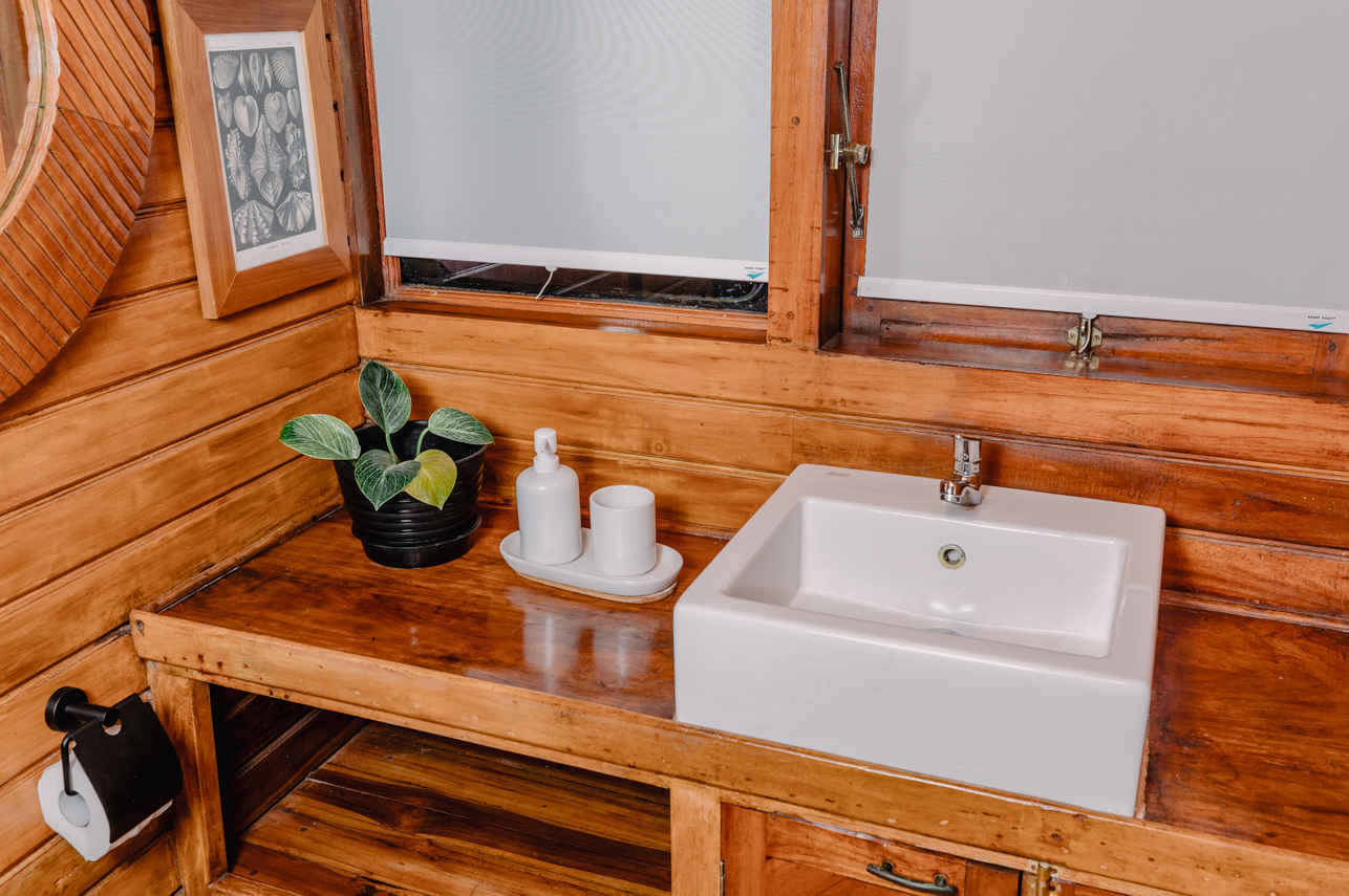 En-Suite bathrooms - La Galigo