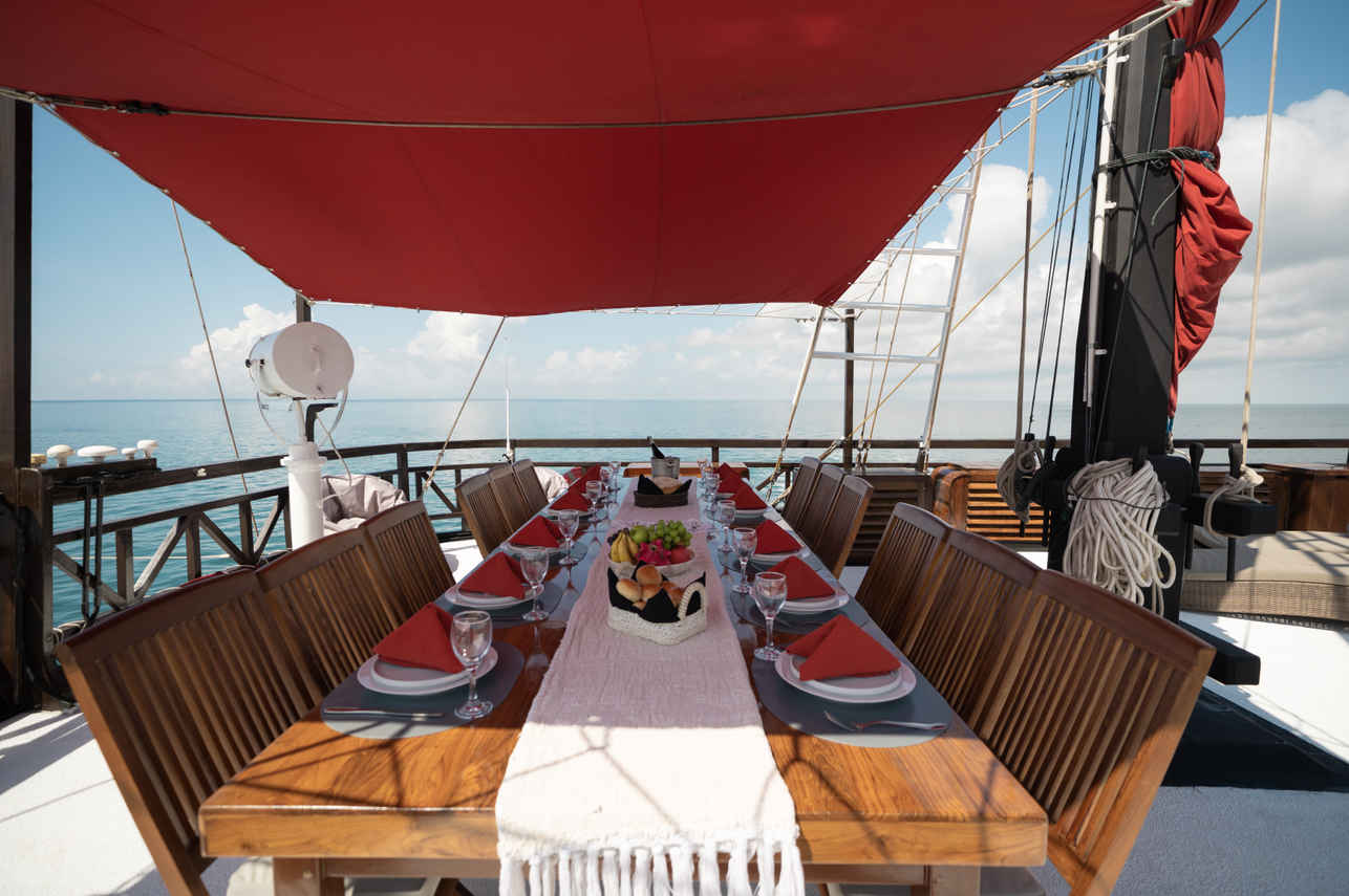 户外用餐 - La Galigo