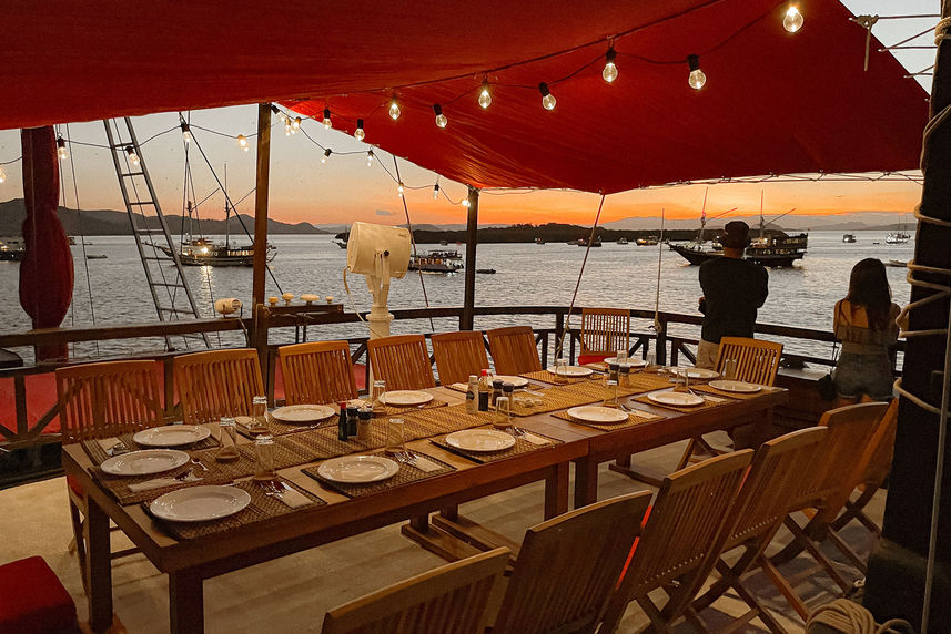 Dîner à l'extérieur - La Galigo