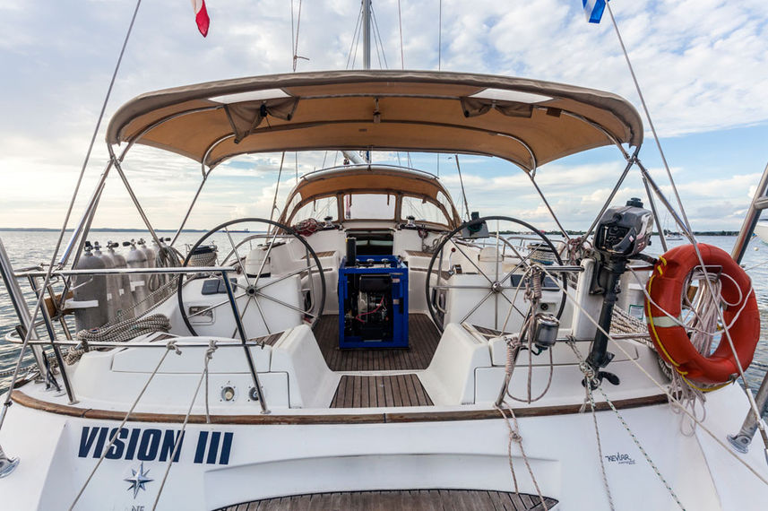 Sun Deck - Vision III