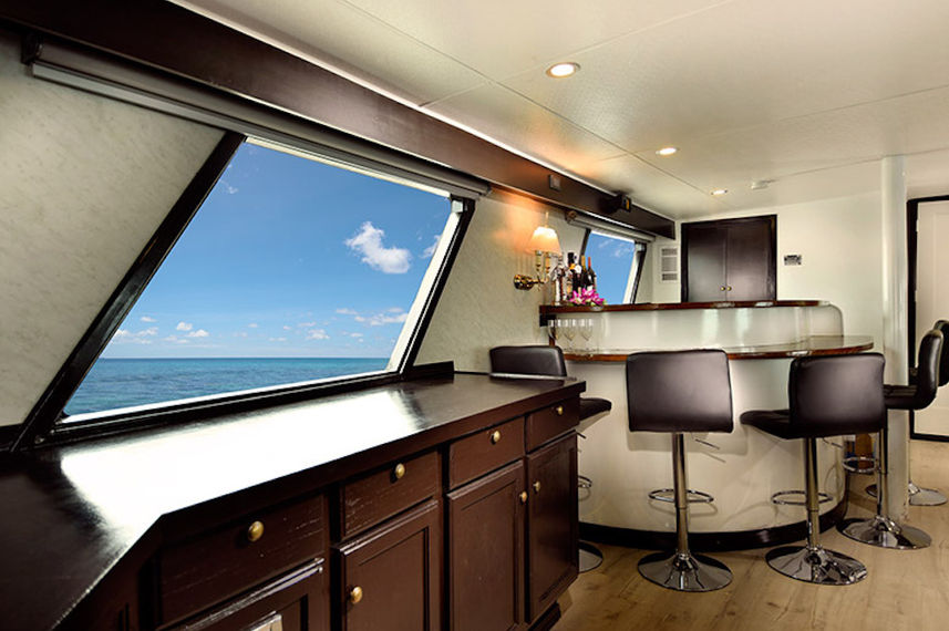 Bar Area - Truk Master