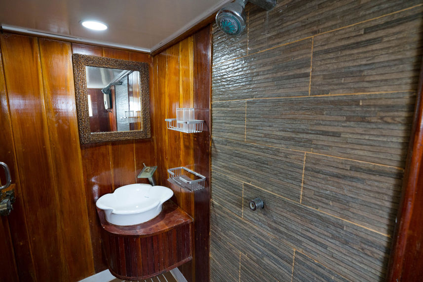 En-Suite bathrooms - Seadoors