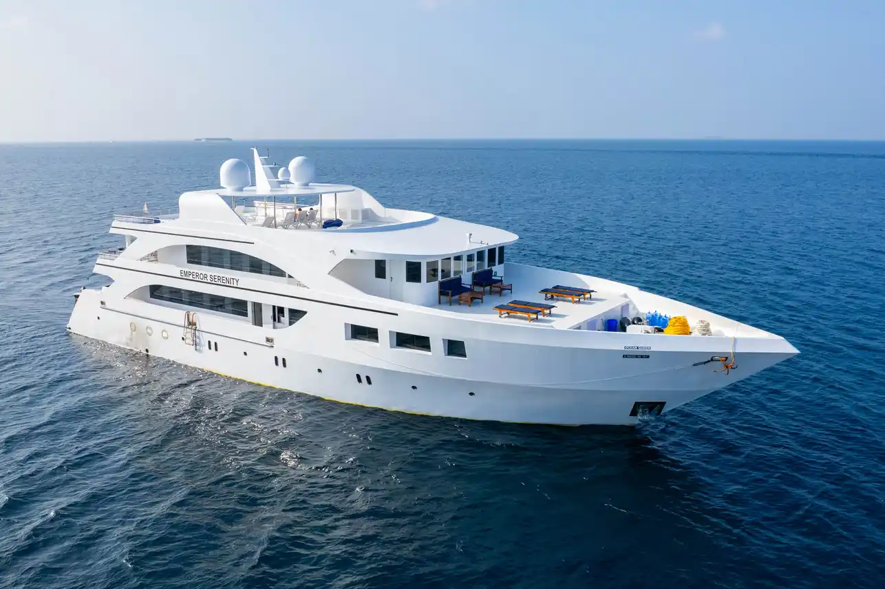 Emperor Serenity — Exterior