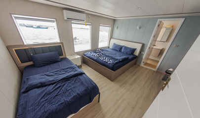  Upper Deck Suites