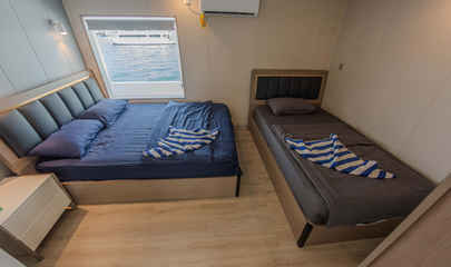 Upper Deck Twin Cabin