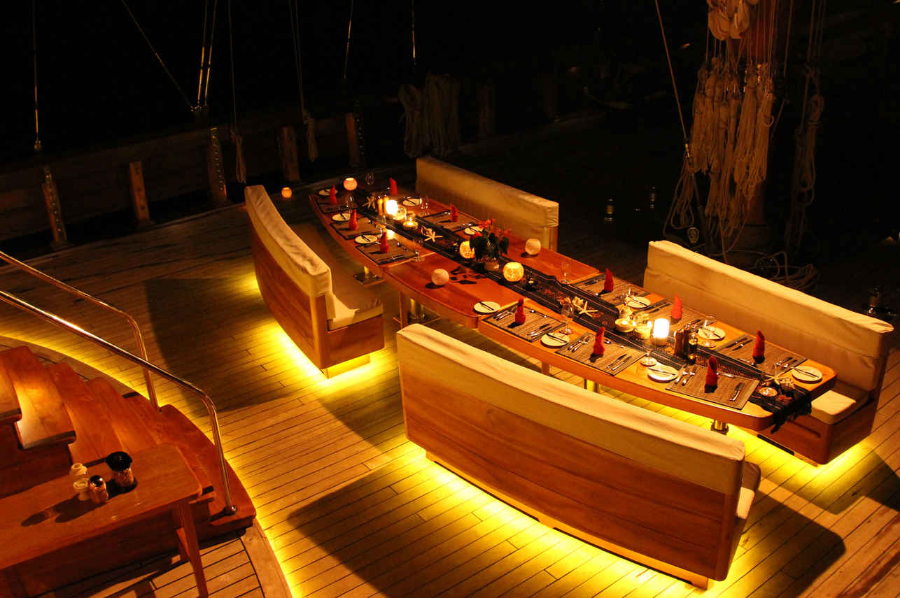 Outdoor Dining - Lamima