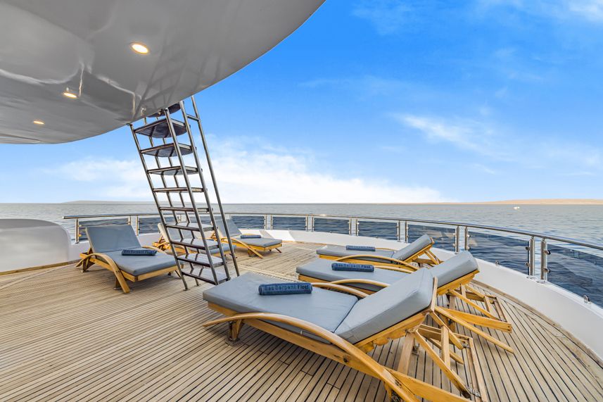 Sun Deck - Sunbath Area