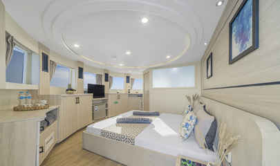 Upper Deck Suite