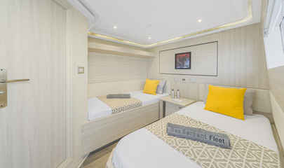 Standard Twin Upper Deck