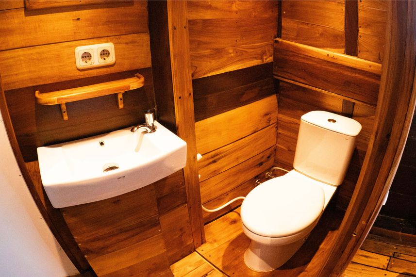 En-Suite bathrooms - Ecopro Duyung Baru