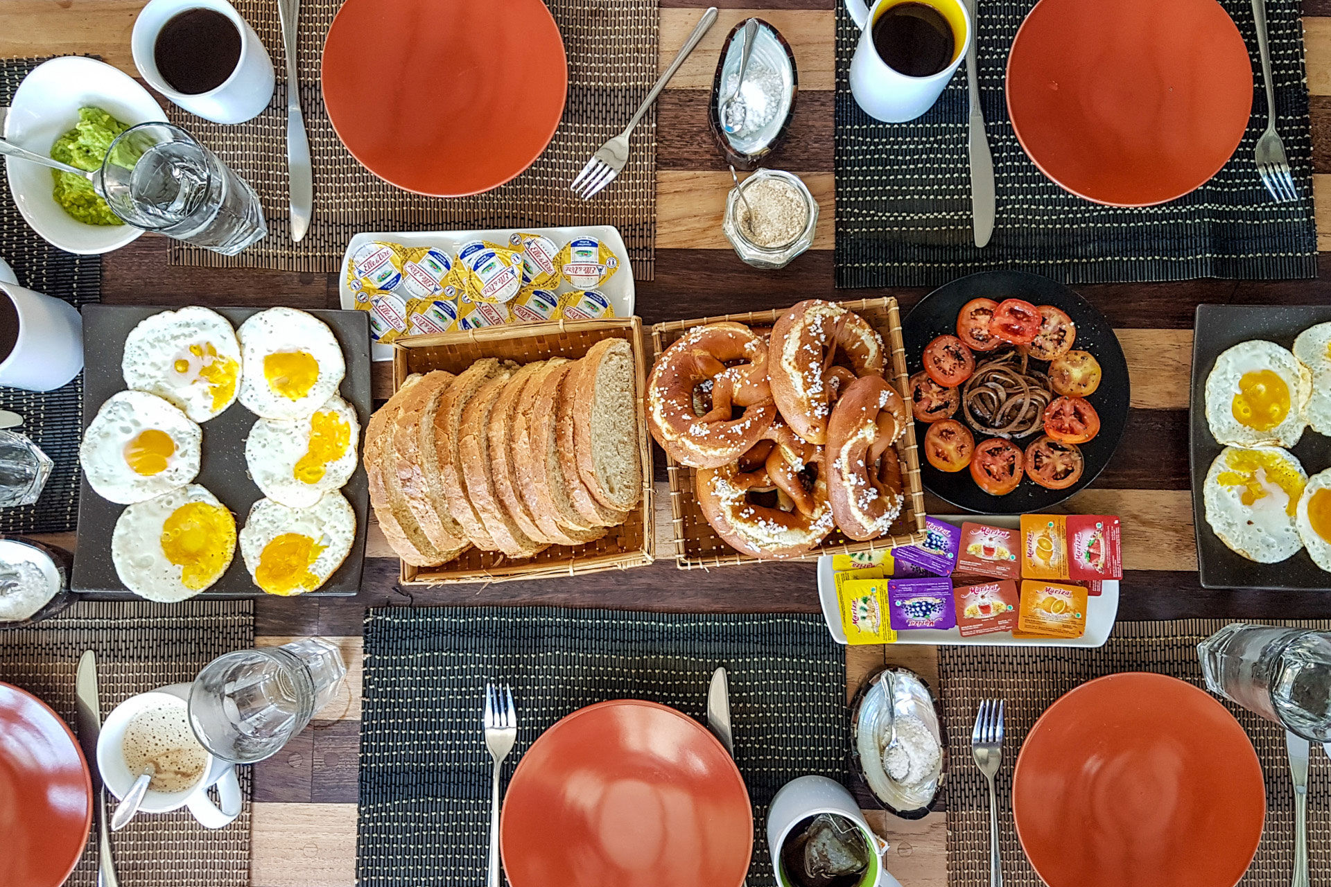 Comida a bordo - EcoPro Duyung Baru