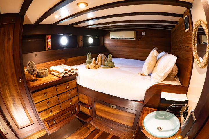 Double Cabin