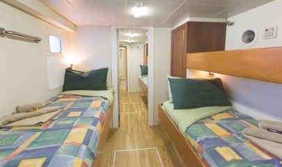 Classic twin cabin
