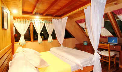 Upper Deck Cabin 
