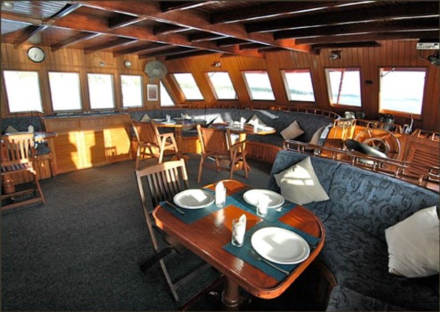 Indoor Salon - M/V Sea Spirit