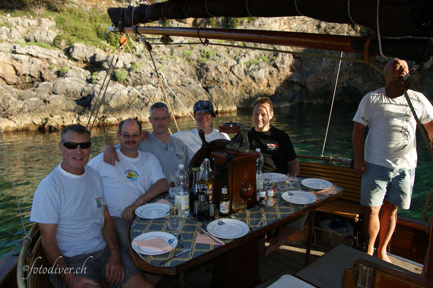 Outdoor dining - Norseman Liveaboard