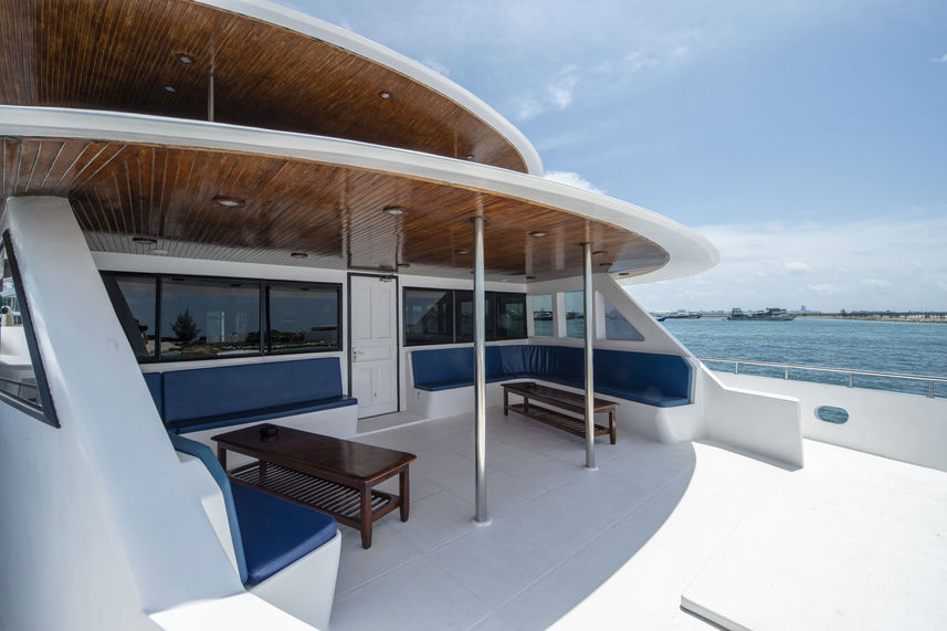 Sun Deck - Top Class Cruising - Sachika