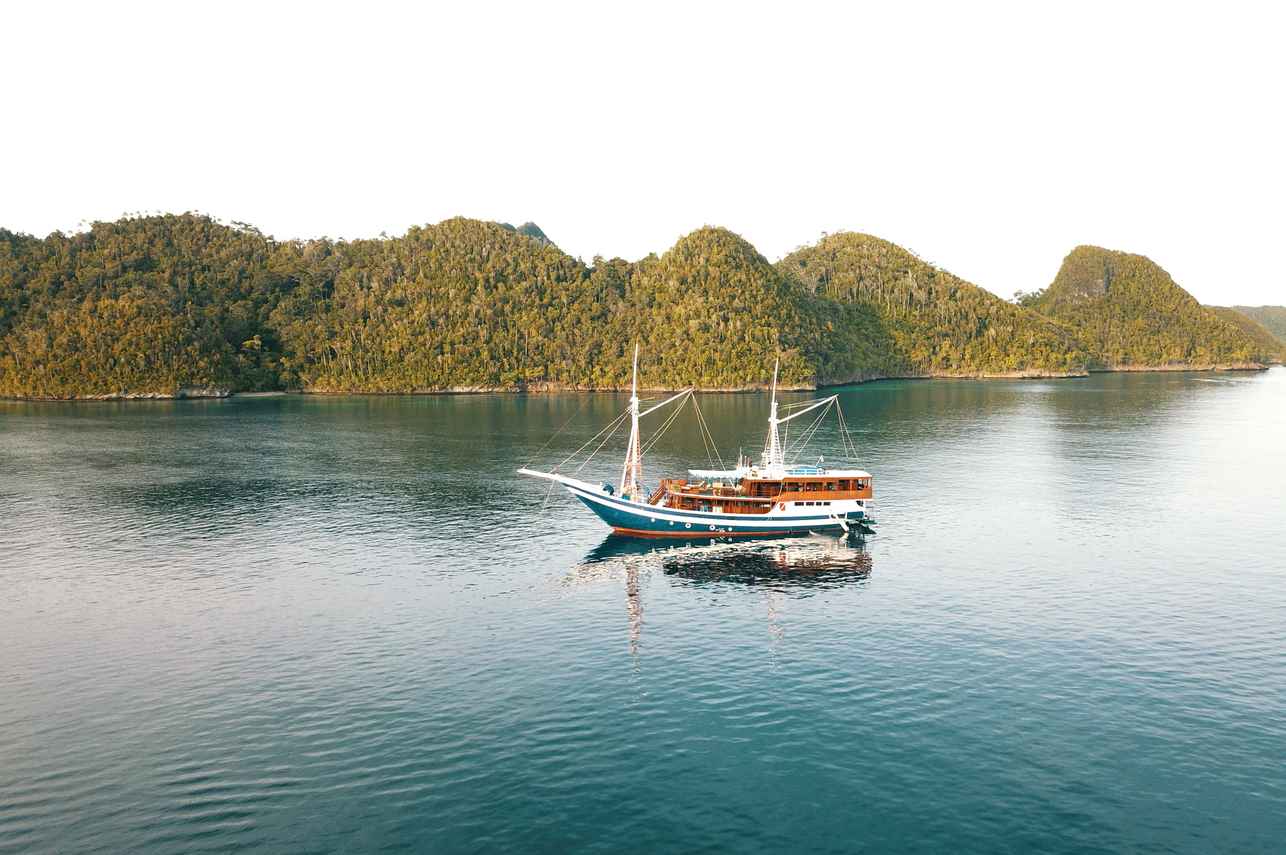 Raja Ampat Explorer